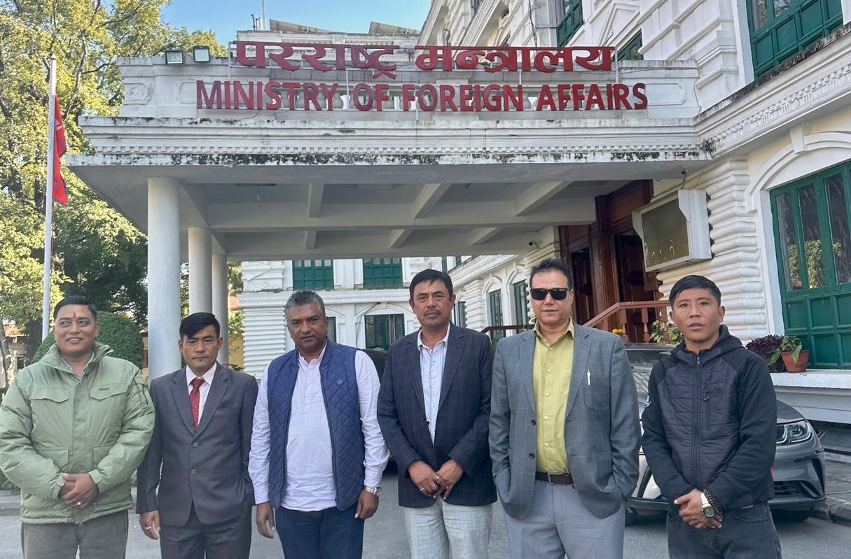 चीनमा रोकिएका कन्टेनर छिटो नेपाल ल्याउने वातावरण बनाउन ट्रक व्यवसायीको माग