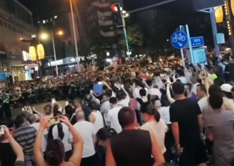 दाहसंस्कारमा हस्तक्षेपपछि चिनियाँ गाउँमा बढ्दै विरोध प्रदर्शन