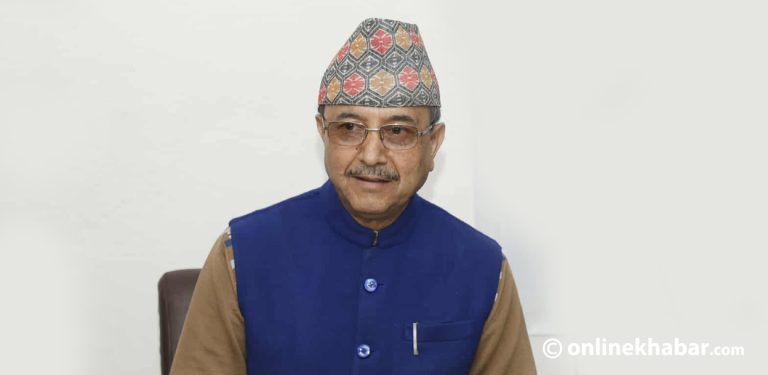 कांग्रेस बैठकमा पूर्णबहादुरः सबै एजेण्डा सहमतिमा टुंगो लगाउने प्रयत्न भइरहेको छ