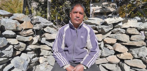 च्याङ्ग्रापालनबाट वार्षिक पाँच लाख कमाउँछन् पूर्णबहादुर नेपाली