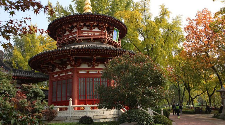 एक शताब्दी बन्द रहेको चीनको ‘छियान्लोङ बगैंचा’ खुला