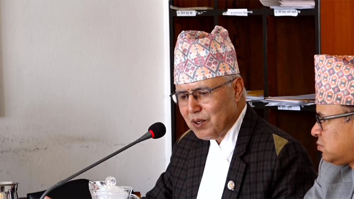 अर्थमन्त्रीले पन्छाए सांसदका स्वकीय कतौटीको प्रश्न, देखाए कानुन मन्त्रालय