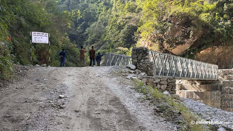 रतनखोलामा बेलिब्रिज भनेपछि तराईसँग जोडियो काभ्रेको डाँडापारी  