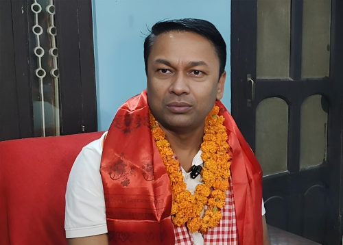 मधेशका मुख्यमन्त्री यादवले भने- बाध्यात्मक परिवेशमा बाटोमै शपथ लिनुपर्‍यो