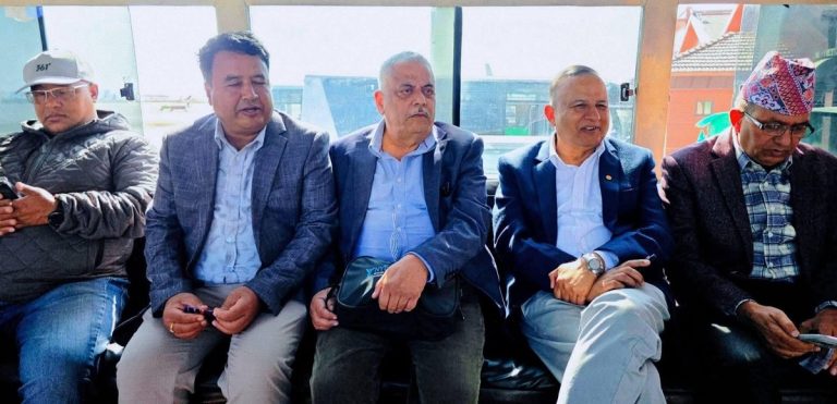 सिमराका सबै उडान रद्द, उडेन एमाले नेताहरू चढेको जहाज