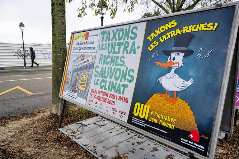 स्विट्जरल्यान्डमा महिला–पुरुष सबैका लागि राष्ट्रिय सेवा प्रस्ताव