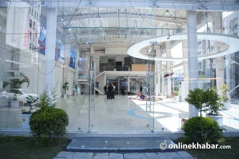 जेनजी आन्दोलनमा क्षतिग्रस्त थापाथलीको टाटा शोरुम पुन: सञ्चालनमा