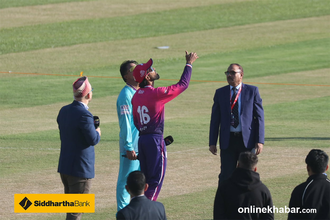 काठमाडौं गोर्खाजले जित्यो टस, जनकपुर बोल्ट्सले ब्याटिङ गर्ने