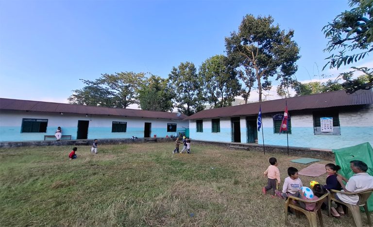 जाडो छल्न माथिल्लो मुस्ताङका शैक्षिक संस्था बेँसीमा स्थानान्तरण