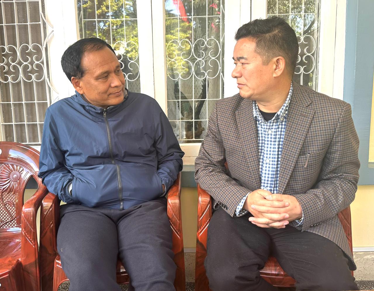 मेलम्ची खानेपानीको अवरोध हटाउन कुलमानले गरे हेलम्बु गाउँपालिका अध्यक्षलाई आग्रह