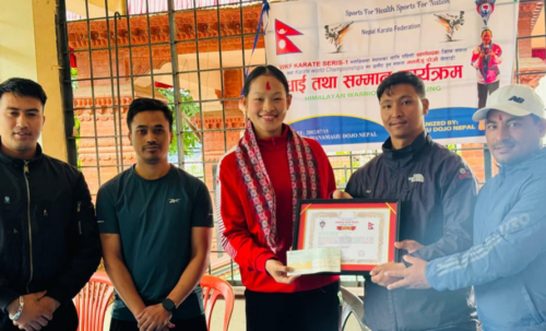 एरिका ५० हजारसहित सम्मानित