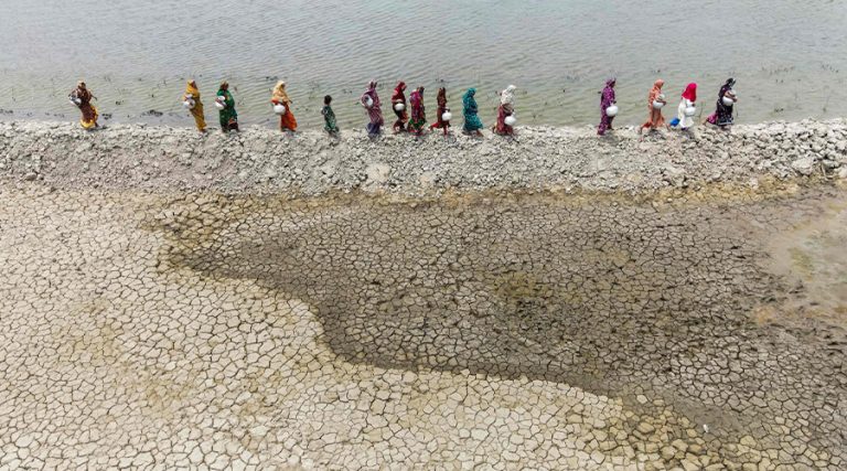 नुनका नदीहरू : जलवायु परिवर्तनसँग बङ्गलादेशको तटीय जीवन सङ्घर्ष