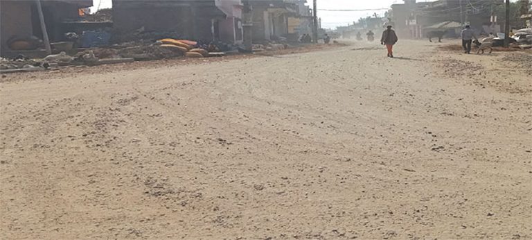 बाँकेमा ठेकेदारको लापर्वाहीले सडक निर्माण योजना अलपत्र