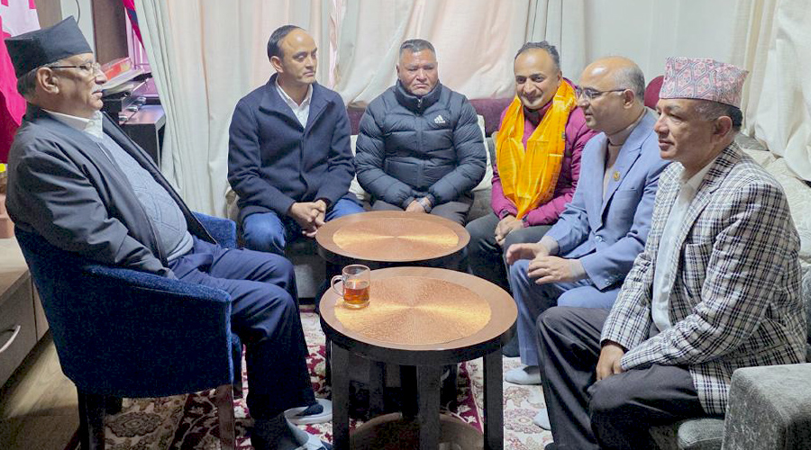 एमाले दोलखाका पूर्वसचिव भरत दुलाल नेकपामा प्रवेश