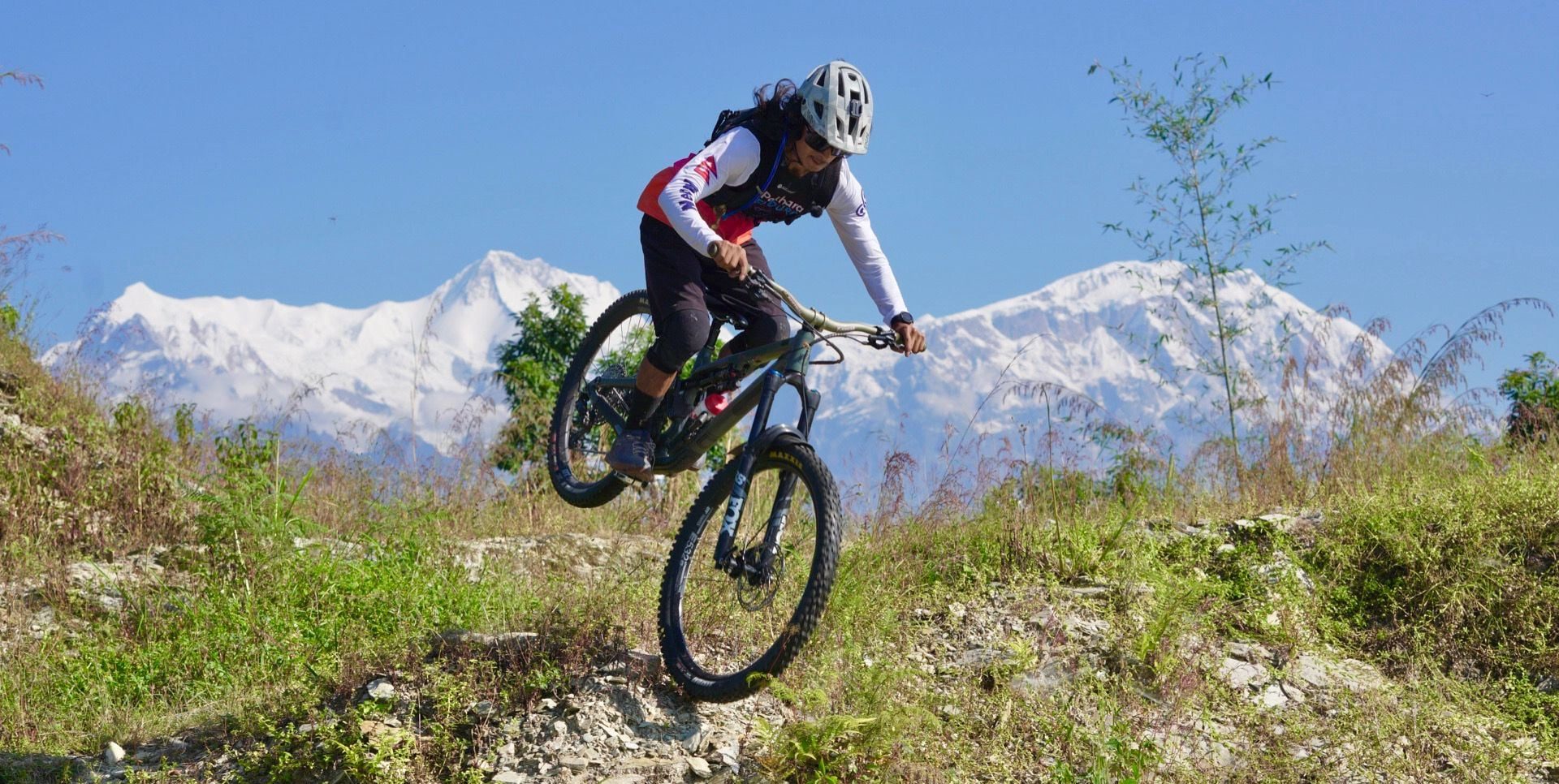 इन्डुरो अन्तर्राष्ट्रिय माउन्टेन बाइक प्रतियोगितामा ८ देशका ५० खेलाडी