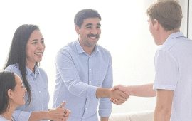 पहिलो पटक प्रेमिकाको परिवारलाई भेट्न जाँदै हुनुहुन्छ ? ध्यान दिनुहोस् यी ५ कुरा