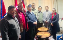 एमाले रुकुमपूर्वका नेता कैलाश मल्ल नेपाली कम्युनिस्ट पार्टीमा प्रवेश