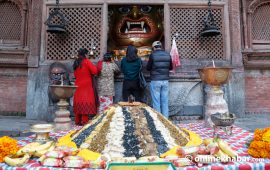 वसन्तपुरमा ३२ व्‍यञ्जनले गरियो कालभैरवको पूजा (तस्वीरहरू)