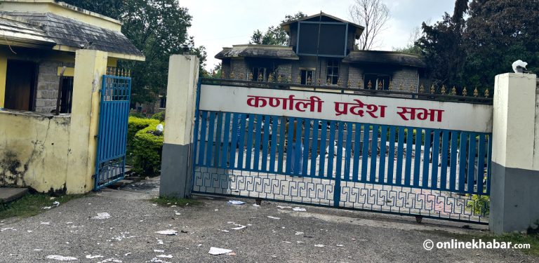 कर्णालीमा सांसदका स्वकीयहरूको रोकियो तलब, नरोक्न दबाब
