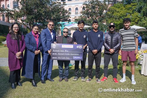 कर्णाली याक्सको जितपछि एसियन पेन्ट्सले दियो प्रदेश क्रिकेट संघलाई एक लाख