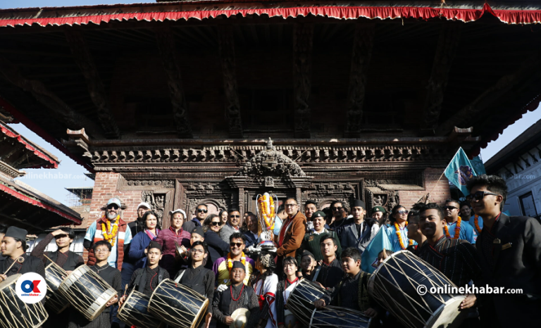 वसन्तपुरमा एनपीएलको ट्रफी प्रदर्शन (तस्वीरहरू)