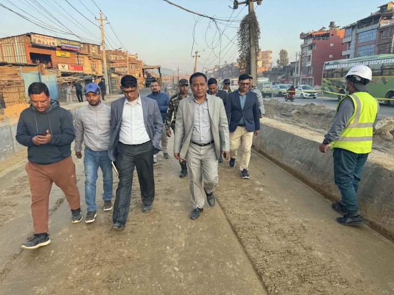 सूर्यविनायक-धुलिखेल सडक ५० प्रतिशत निर्माण, तीव्रता दिन मन्त्री घिसिङको निर्देशन