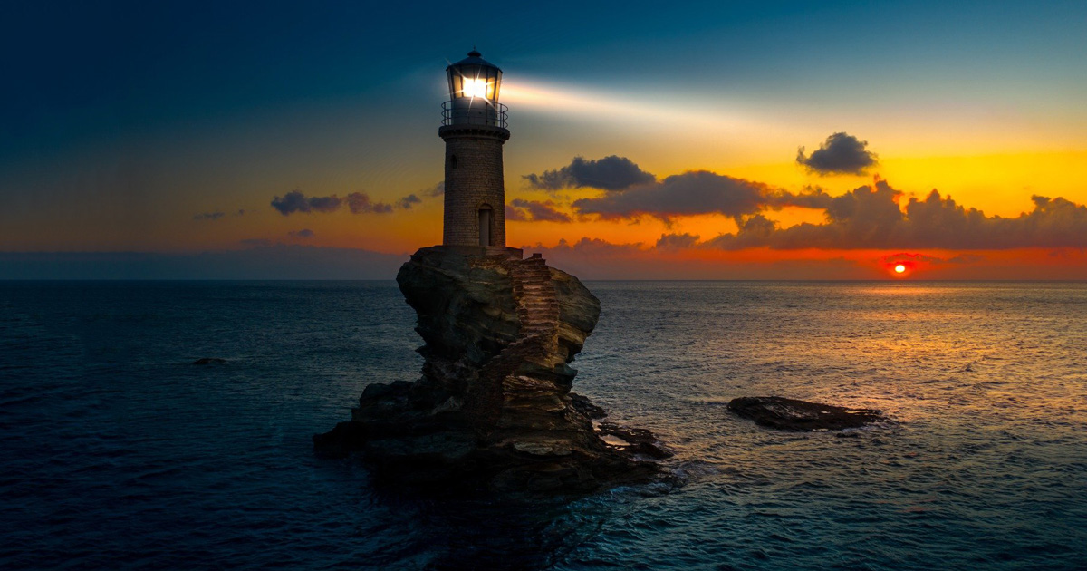 कथैकथाले भरिएको लाइटहाउस : के त्यहाँ जागिर गर्नेले अथाह पैसा पाउँछ ?