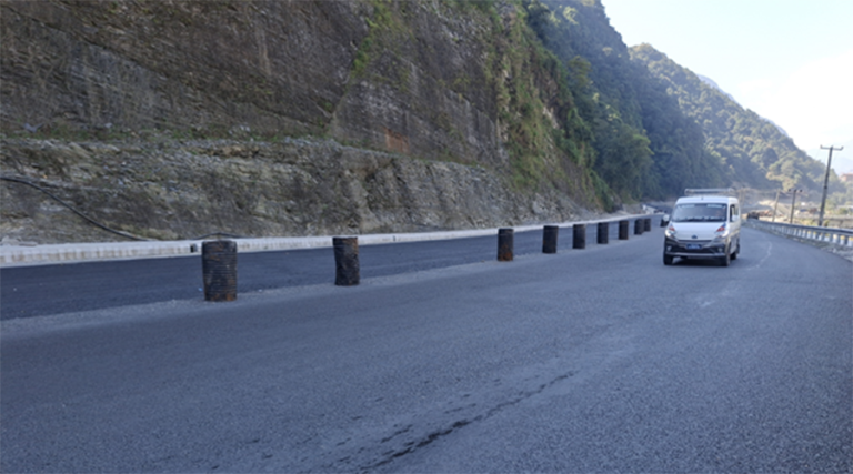 मध्यपहाडी राजमार्ग : पोखराको हरिचोक–याम्दी खण्ड स्तरोन्नति अन्तिम चरणमा   