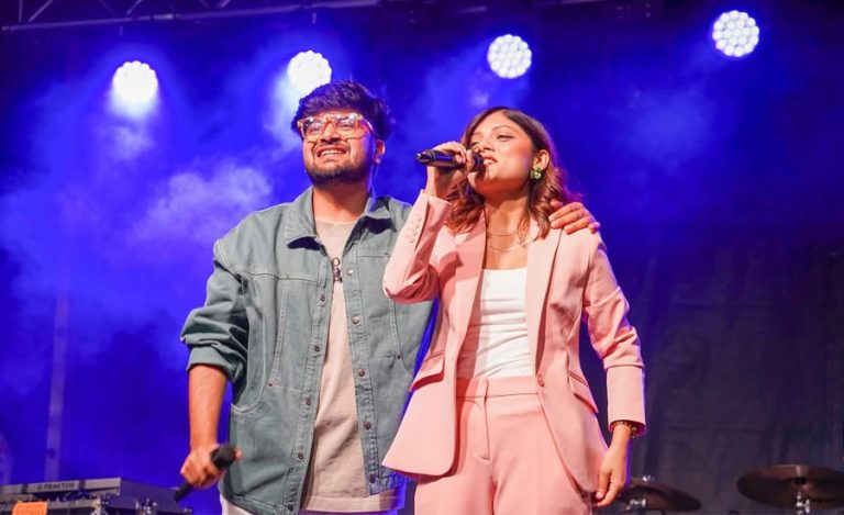 अस्मिता र महेशले टुंग्याए अमेरिका टूर, १५ सहरमा दिए प्रस्तुति