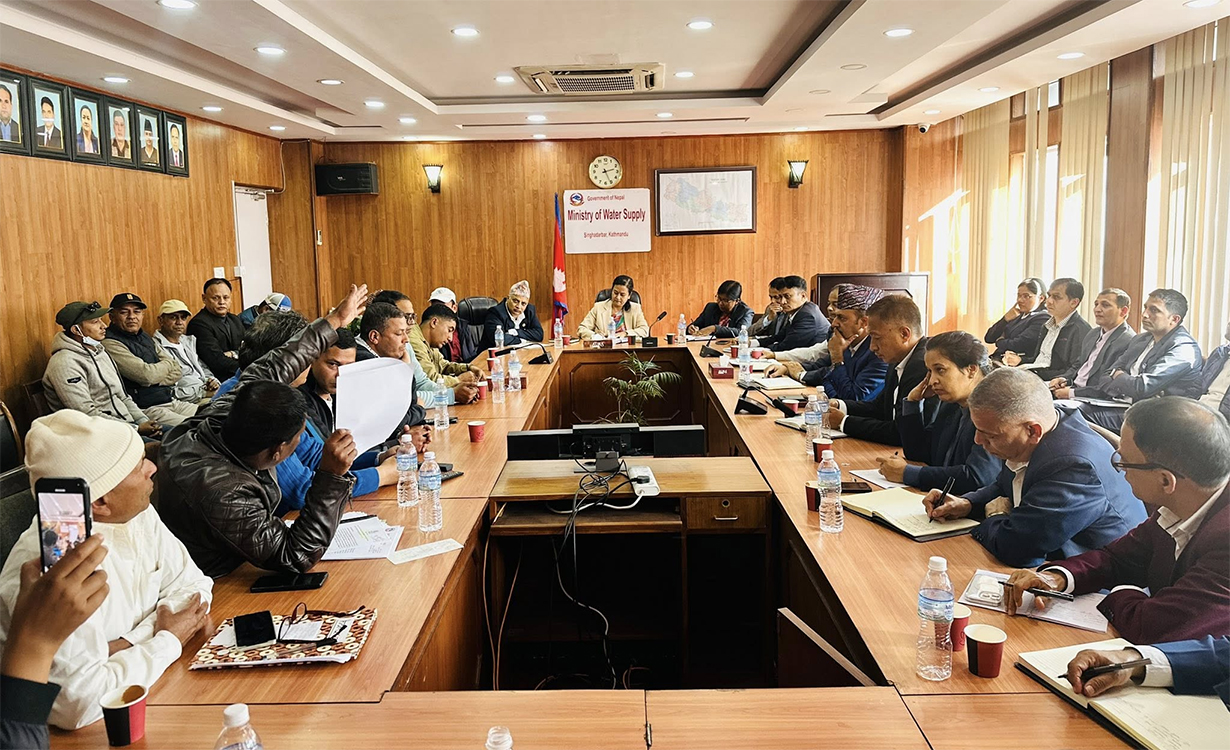 चार दिनदेखि मेलम्ची खानेपानी ठप्प, दिउँसो वार्ता बस्दै