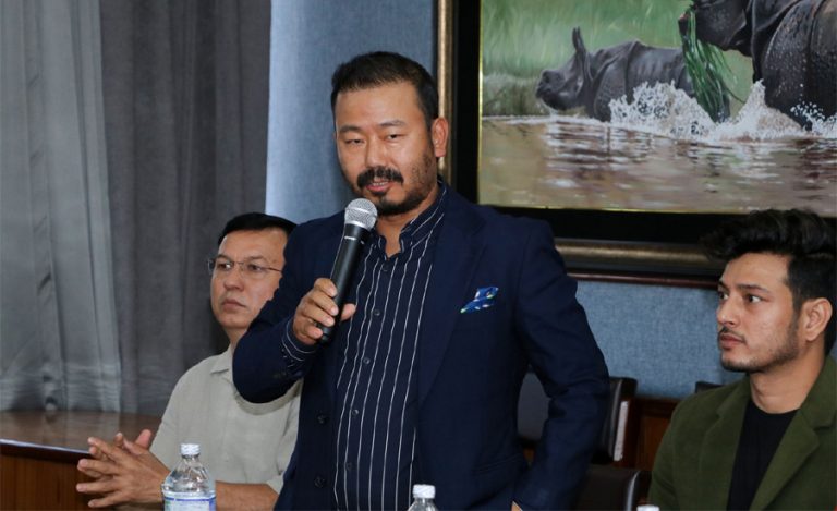 ‘एक्सन फिल्मलाई बन्दुक जरुरी’ भन्दै मिलन चाम्सले गराए सञ्चारमन्त्रीको ध्यानाकर्षण