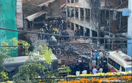 जलेको नक्साल भाटभटेनी भत्काउँदा अर्को विपत्ति (तस्वीरहरू)