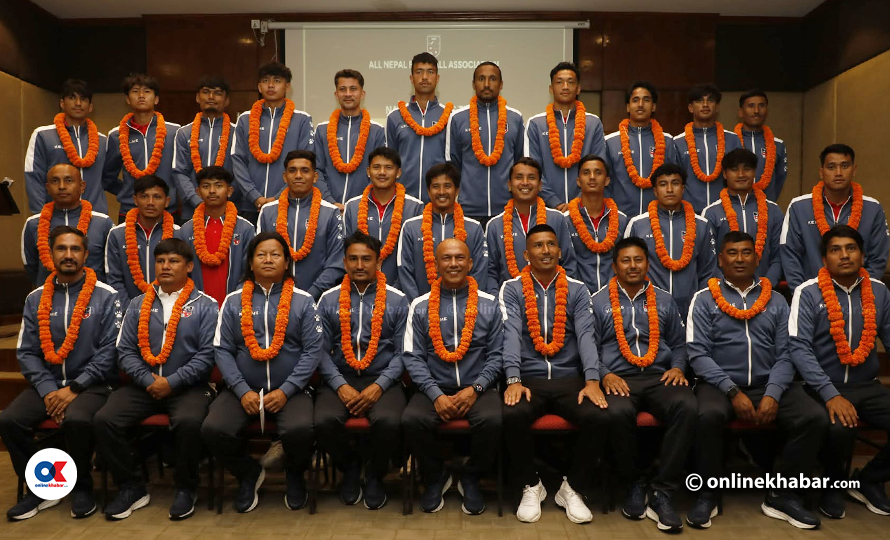 बंगलादेश र मलेसियासँग खेल्न जाने नेपाली फुटबल टोलीको बिदाइ