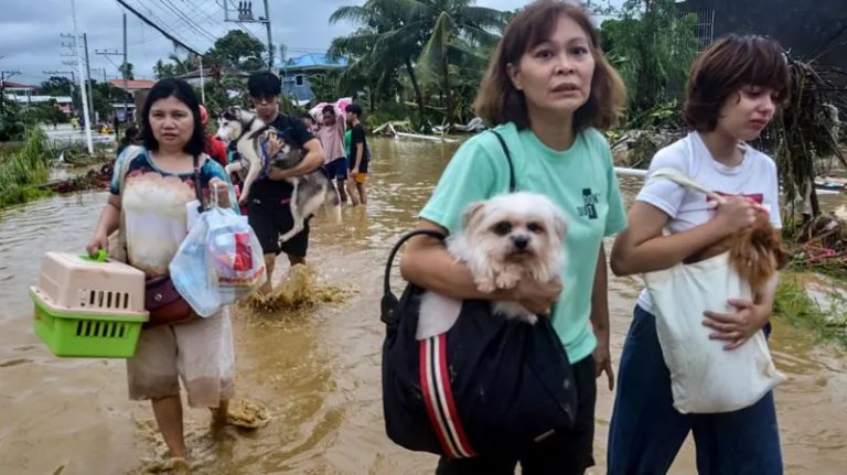 फिलिपिन्समा कालमेगी आँधीबाट ५२ जनाको मृत्यु, लाखौं नागरिक पलायन