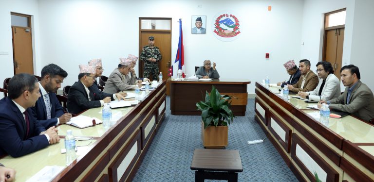 राहदानी वितरणको अवस्थाबारे जानकारी लिँदै प्रधानमन्त्रीको निर्देशन- अभाव हुन नदिनू