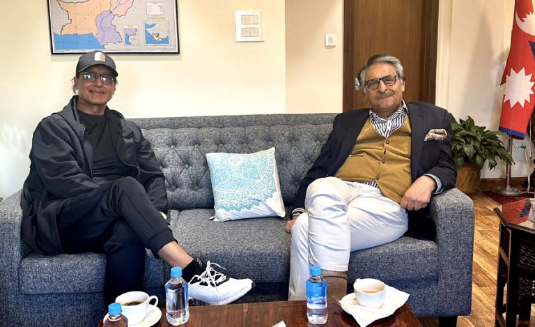 पाकिस्तानका पूर्वविदेशमन्त्री भेटेर राजेश हमालले सम्झिए बुवासँगका मर्मस्पर्शी क्षण