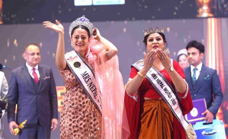 सुरक्षा पन्तकी बहिनी रक्षालाई ‘मिसेस नेपाल वर्ल्ड २०२५’ को उपाधि