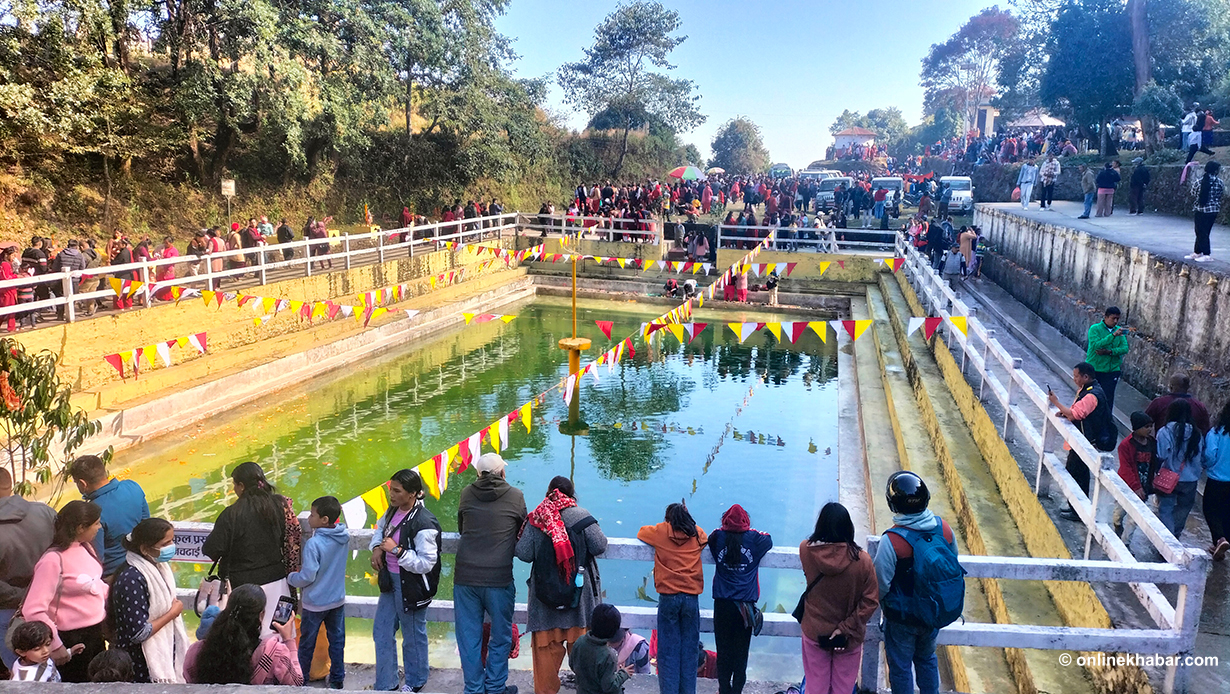 रेसुङ्गा धाममा दर्शनार्थीको भीड