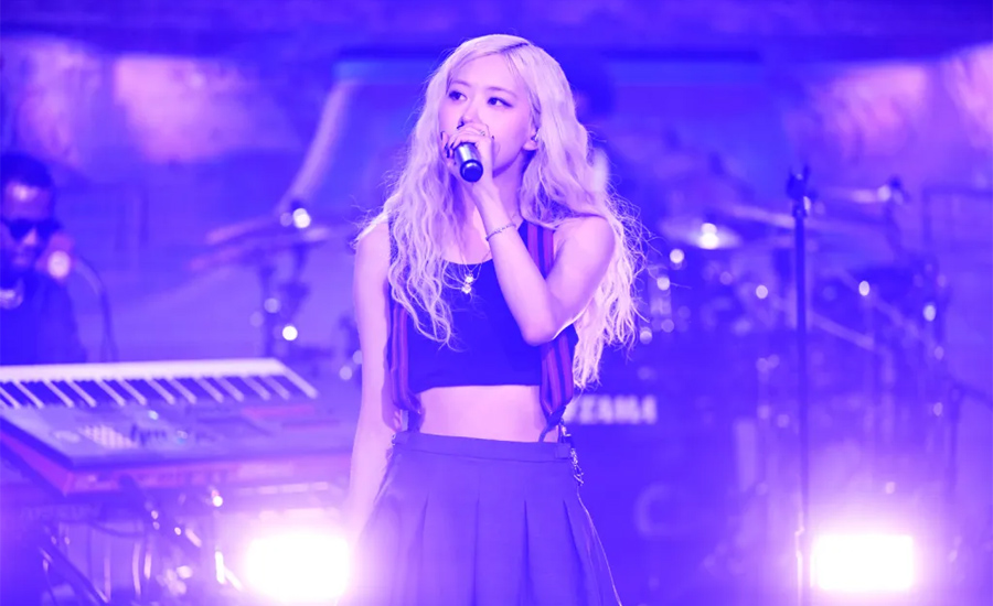 रोज बनिन् ग्रामीमा मनोनयन हुने पहिलो एकल के-पप संगीतकर्मी