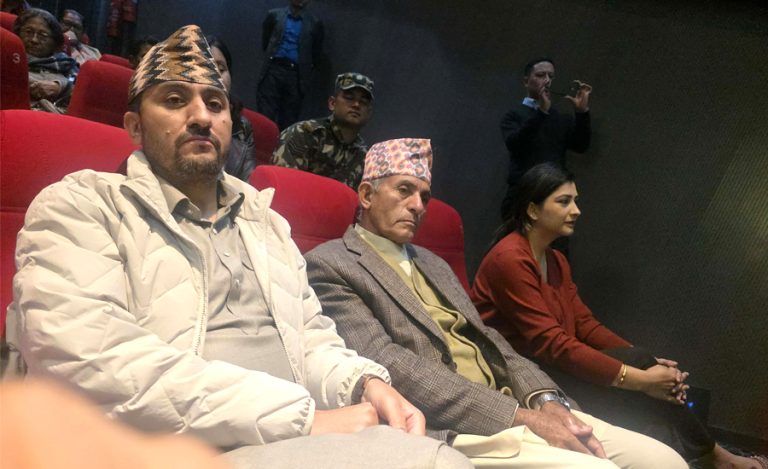 सञ्चारमन्त्री, सांसद, सचिवसहित ७० जनाले आफै टिकट काटेर फिल्म ‘परान’ हेरे