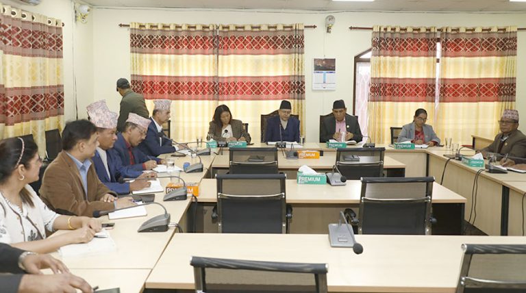 कर्मचारी कटौतीपछि असन्तुष्ट संघ र प्रदेशका पदाधिकारीको बैठक जारी