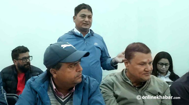 सिमराका शिक्षकको गुनासो : विद्यार्थीले स्कुल जलाउने धम्की दिन थाले