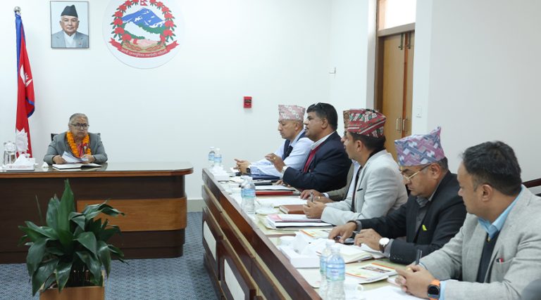 पशुपतिमा राजनीतिको छायाँ पर्न दिनु हुँदैन : प्रधानमन्त्री कार्की