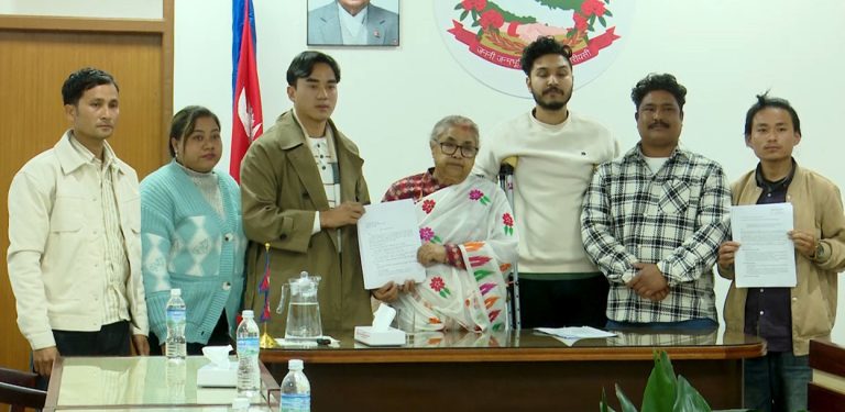 जेनजी आन्दोलनकारी, शहीद परिवार र घाइतेसँग प्रधानमन्त्रीको छलफल