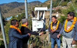 थबाङमा जोडियो विद्युतको केन्द्रीय प्रसारण लाइन