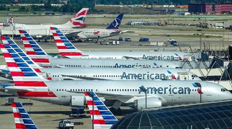 ‘शटडाउन’का कारण अमेरिकी एयरलाइन्सका २५ सय बढी उडान रद्द
