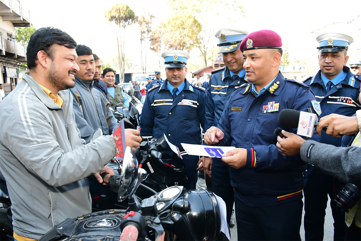 चोरी भएका ५१ मोटरसाइलक सम्बन्धित धनीलाई हस्तान्तरण