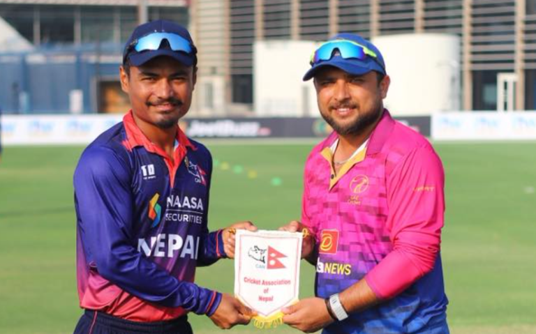 यूएईविरुद्ध टस हारेर ब्याटिङ गर्दै नेपाल