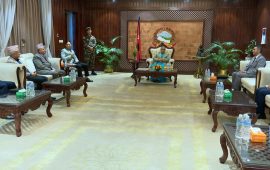 प्रधानमन्त्री र एमालेका नेताहरूबीच बालुवाटारमा छलफल