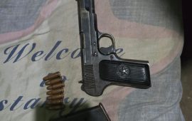 युएस रिभल्वरसहित २ जना पक्राउ